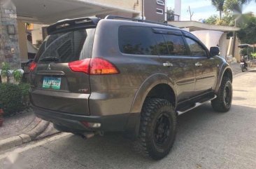 2013 Mitsubishi Montero gtv 4x4 automatic FOR SALE