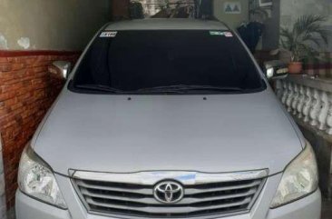 SELLING TOYOTA Innova 2012 E Variant