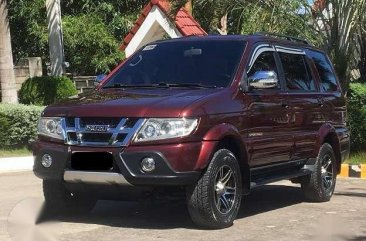 2013 Isuzu Crosswind sportivo mt 1st own Cebu plate