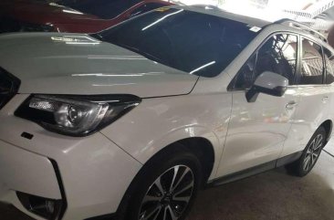 Selling Subaru Forester 4x4 White 2016