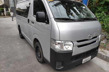 2018 Toyota Hiace 3.0 commuter diesel manual SILVER