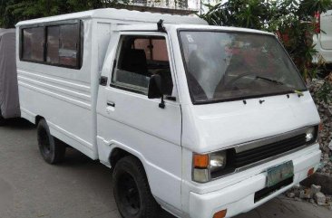 Selling Mitsubishi L300 fb 1994