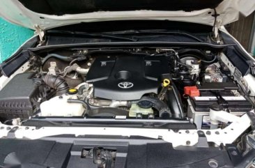 -FOR SALE: -Toyota Fortuner V 4x2 automatic 2016