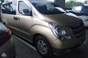 Selling Hyundai Starex gold 2012mdl automatic