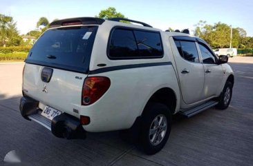 Mitsubishi Strada 2009 for sale