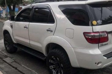 Toyota Fortuner 2010 V 4x4 Diesel A/T Lifted