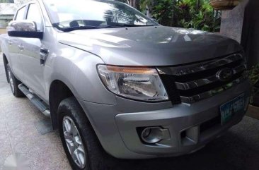 SELLING Ford Ranger 2012mdl automatic pick up