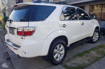 Toyota Fortuner G 2011 Manual D4d diesel engine Top of the line