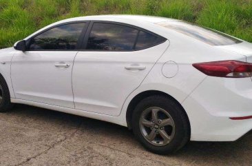 2018 Hyundai Elantra GL 1.6L M/T  CASA MAINTAINED 