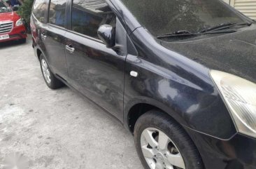 Selling Nissan Grand Livina 2011