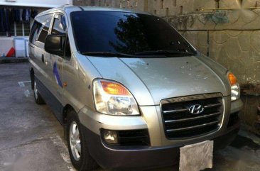 SElling Hyundai Starex grx crdi AT 2006 model