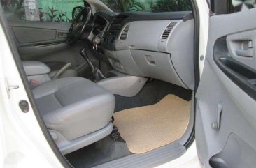 Toyota Innova J Model 2011 Diesel Fresh