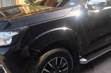 SELLING NISSAN Navara calibre 2016