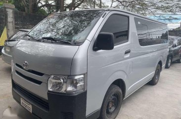 2018 TOYOTA Hiace Commuter 3.0 Manual Silver