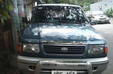 Selling Toyota Revo Model 2000