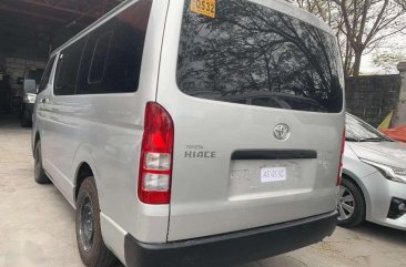 2018 TOYOTA Hiace Commuter 3.0 Manual Silver