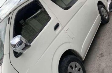 2018 Toyota Hiace Commuter manual white