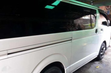 Toyota HiAce Commuter 2013 MT for sale