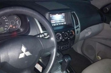 SELLING MITSUBISHI Montero sports Glx automatic 2013