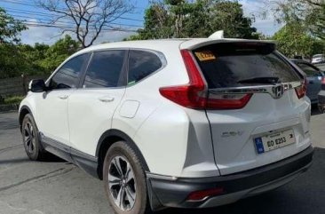 2017 Honda CR-V pearl white with good condition