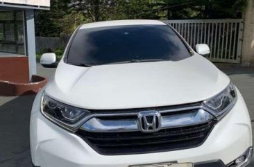 2017 Honda CR-V pearl white with good condition