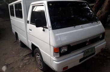 Mitsubishi L300 Manual Ok ang paint