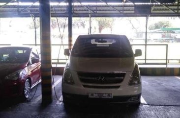 2010 Hyundai Starex Gold for sale