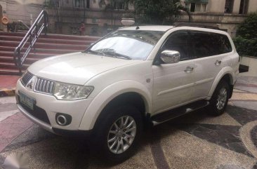 SELLING MITSUBISHI Montero 2012 gls v