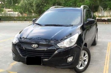 Hyundai Tucson 40K Mileage only 2011 Gas 1st owner Pristine Condition