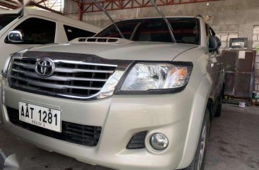 TOYOTA 2014 Hilux 2.5 G 4x2 Manual Gold Diesel