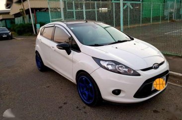 Ford Fiesta SE like new for sale