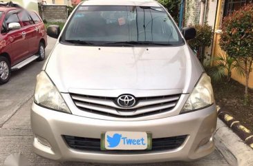 Toyota Innova E 2011 for sale