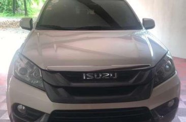 Isuzu MuX 2015 for sale