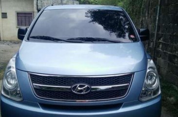 Hyundai Grand Starex gold 2011 for sale 