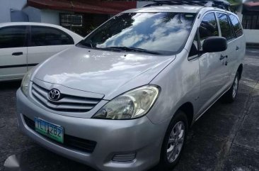 2011 Toyota Innova E for sale