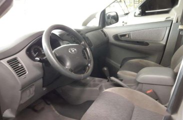 2010 Toyota Innova E for sale