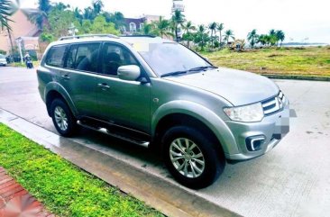 SELLING Mitsubishi Montero glx 2015