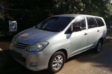 2012 Toyota Innova E FOR SALE