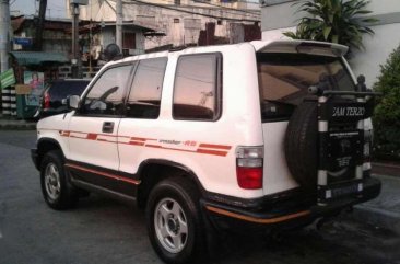 2000 Isuzu Trooper pajero 4x4 3door FOR SALE