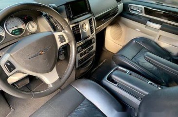 Chrysler Town and Country 2010 for sale