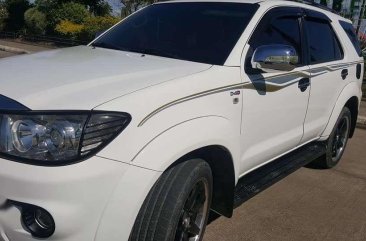 SELLING TOYOTA Fortuner 2010