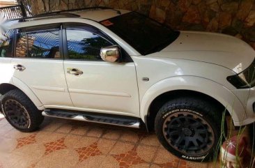 SELLING MITSUBISHI Montero sports gls v 2014