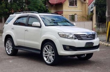 2012 Toyota Fortuner G 4x2 Diesel Manual 220k worth of accesories