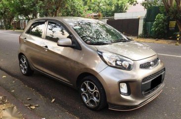 2015 Kia Picanto 12 EX Automatic AT cmpare to 2014