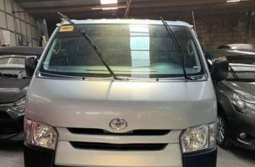 2016 Toyota Hiace 2.5 commuter diesel manual SILVER