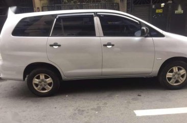 Toyota Innova 2010 J for sale 