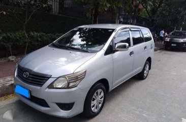 2012 TOYOTA Innova J Gas Manual FOR SALE