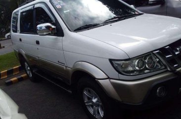 Isuzu Crosswind XUV 2.5L 2012 for sale