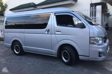 Toyota Hi-ace Grandia 2011 model silver