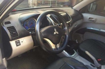 Mitsubishi Strada 2009 for sale